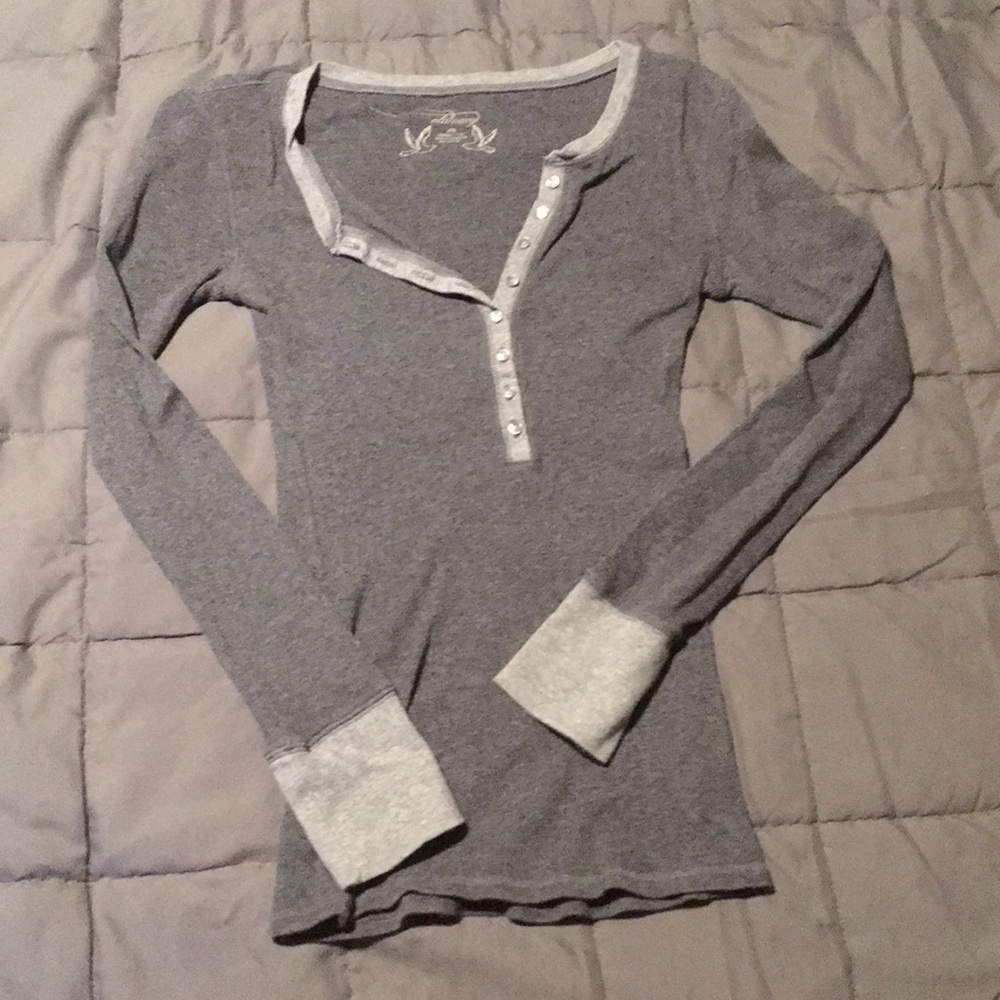 Long sleeve v neck